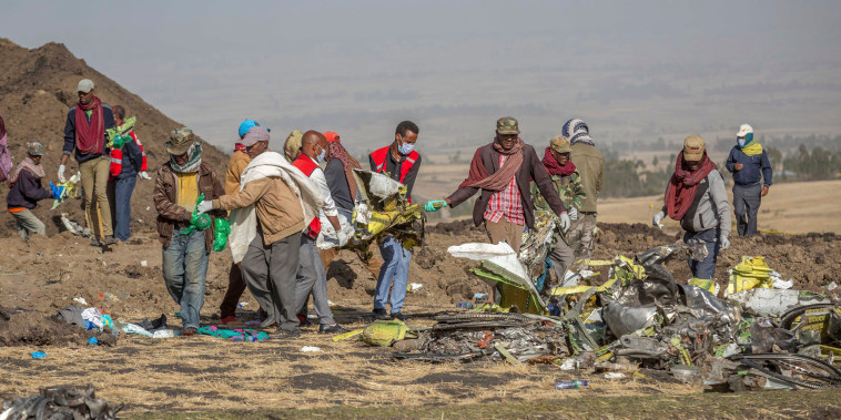 Image: Rescuers work the scene of the Ethiopian Airlines crash near Addis Ababa on March 11, 2019.