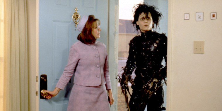 Dianne Wiest and Johnny Depp / Edward Scissorhands  / 1990 directed by Tim Burton [Twentieth Century Fox Film Corpo]