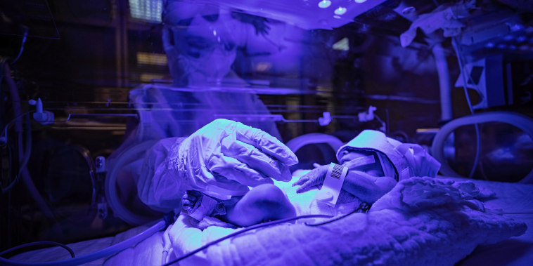 Treatment of children with Covid-19 at UHS Training and Research Hospital