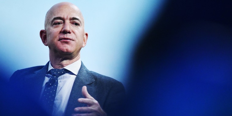 US-SPACE-AWARD-BEZOS