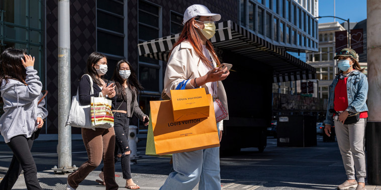 Shoppers As Consumer Prices In U.S. Top Forecast