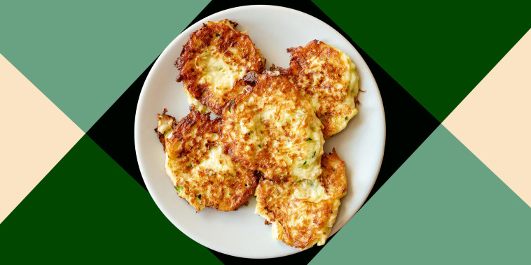 Crispy zucchini fritters with egg, flour and onion.