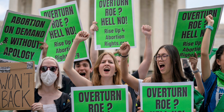 Image: Abortion-rights protesters