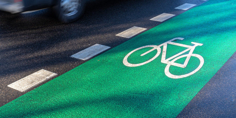 A bicycle sign on the road