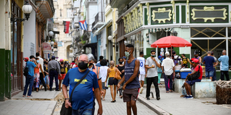 CUBA-HEALTH-VIRUS-DAILY-LIFE