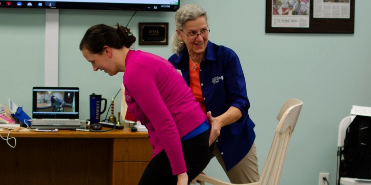 Teepa Snow ha ganado popularidad rápidamente en las redes sociales por sus útiles tutoriales y consejos para los cuidadores.