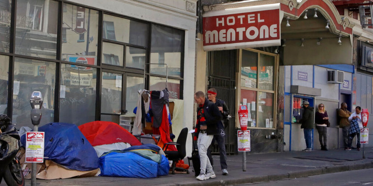 Las carpas de las personas sin hogar en el vecindario de Tenderloin, en San Francisco.