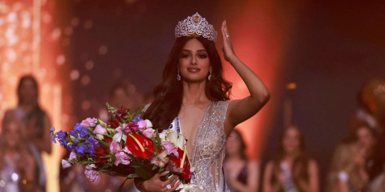 Miss India, Harnaaz Sandhu, con su corona, tras convertirse en la ganadora de Miss Universo 2021 | 70ª edición.