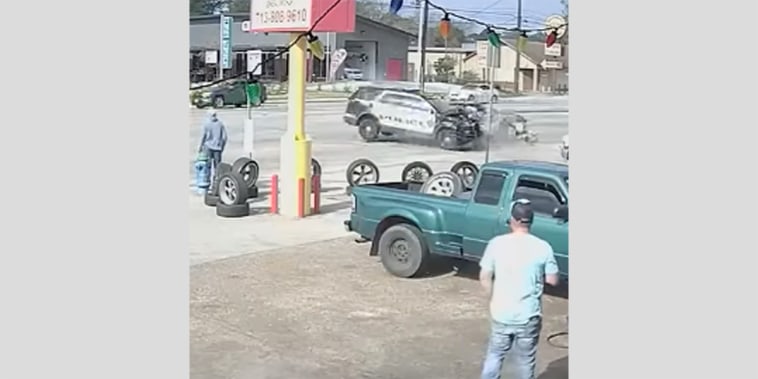 Image: Houston police car crash