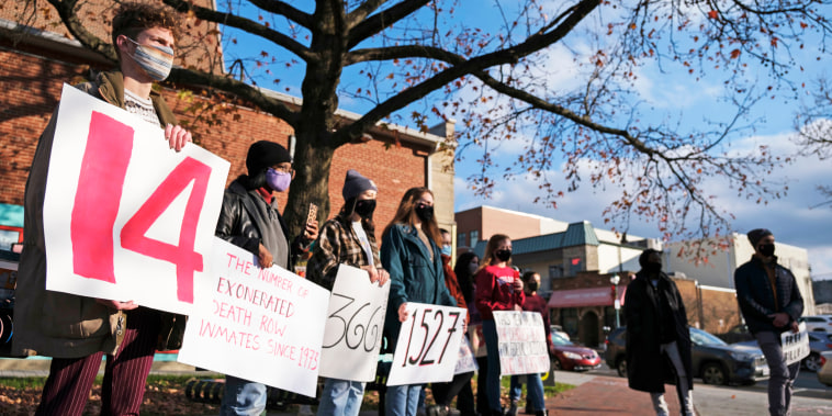College students and community members protest the death penalty