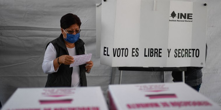 Image: Mexico polling station