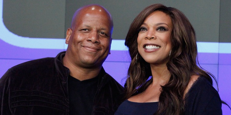 Wendy Williams Rings The NASDAQ Opening Bell - August 25, 2010