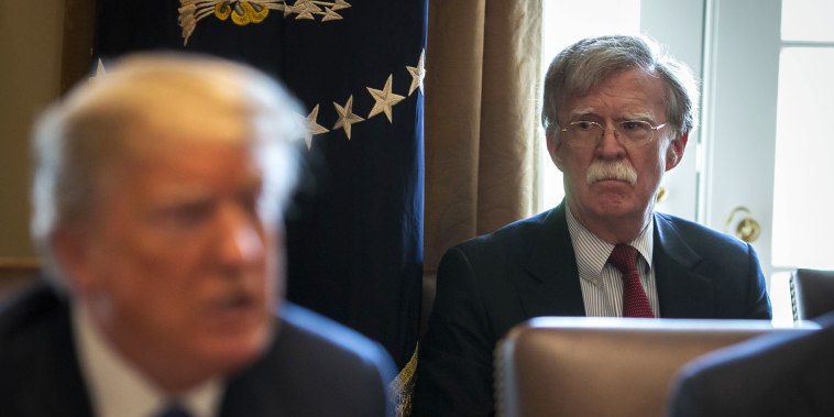 John Bolton, a la derecha, fue asesor de Seguridad Nacional de Donald Trump entre abril de 2018 y septiembre de 2019.