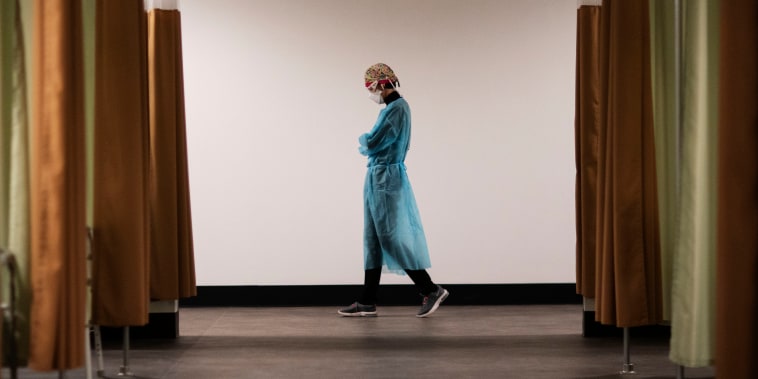 Image: Travelling nurse at field hospital