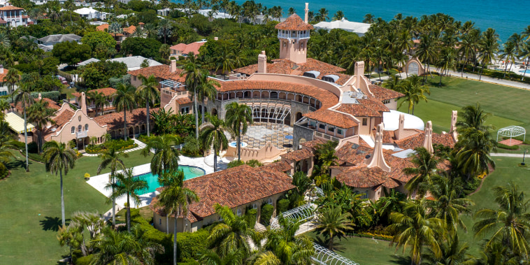 Vista aérea de la propiedad Mar-a-Lago del expresidente, Donald Trump, el 31 de agosto de 2022, en Palm Beach, Florida.
