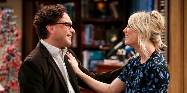 Leonard Hofstadter (Johnny Galecki) and Penny (Kaley Cuoco) laugh with each other
