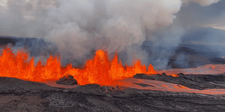 Aerial footage showing the eruption of Mauna Loa, in Hawaii