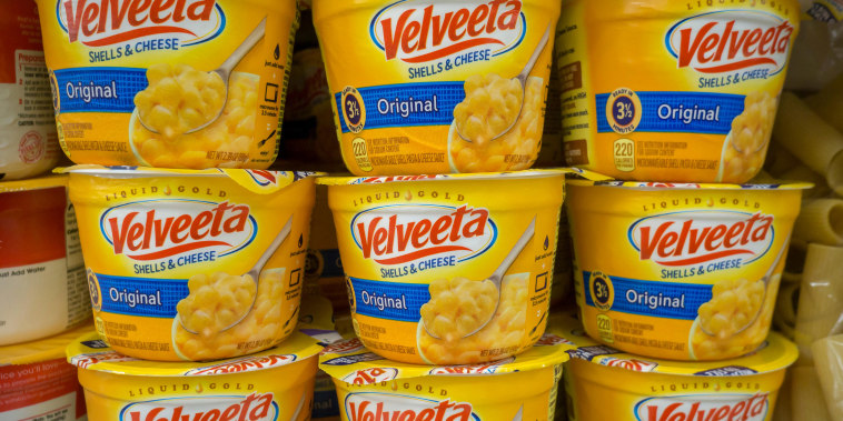 Containers of Kraft Heinz' Velveeta brand Shells and Cheese are seen in a supermarket in New York on Thursday, February 15, 20182. Kraft Heinz is scheduled to release its fourth-quarter earnings on Friday prior to the bell. (A© Richard B. Levine)