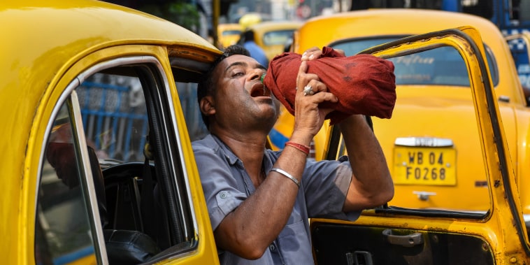 Temperature sore well above 40 Celsius as IMD has announces that heat wave will continue till the end of late on the second week of April as India experiences its highest temperature of April in nearly a decade according to report. 