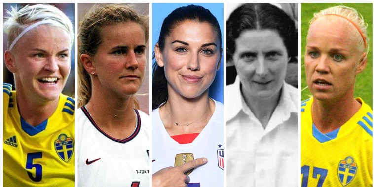 Alex_Morgan_Estrellas_Fútbol_Femenil_Estatua_Brandi_Chastain