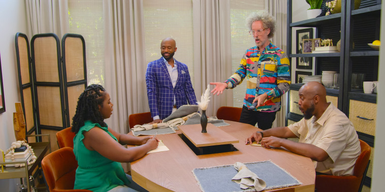 Hack My Home. Hosts Mikel Welch and Brooks Atwood from episode 108 of Hack My Home. Cr. Courtesy of Netflix/© 2023 Netflix, Inc.