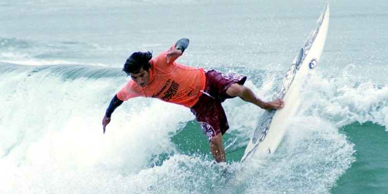 27 Jul 2000:  Mikala Jones of the US turns during the Panasonic Shockwave U.S. Open at the Huntington Pier in Huntington Beach, California.