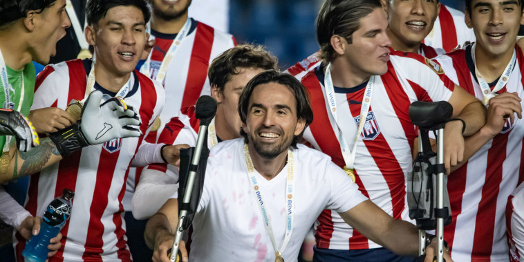Gerardo Espinoza se convierte en el director técnico triunfador con jugadores mexicanos