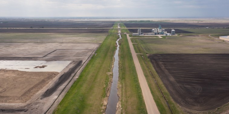 Spy Fears Over a Chinese Corn Mill Led Biden to Tighten US Investment Curbs