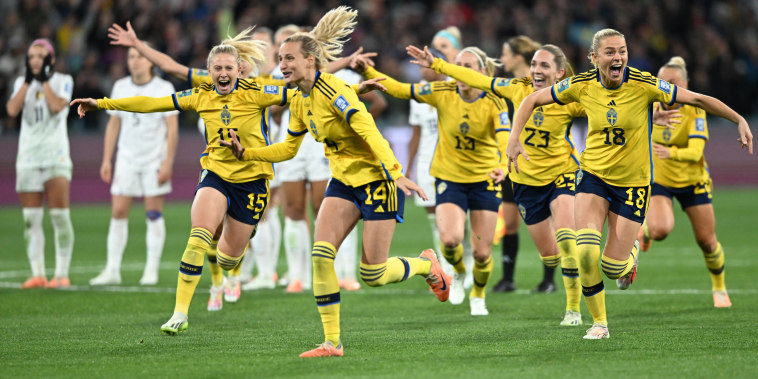 FIFA Women's World Cup - Round of 16 - Sweden vs USA