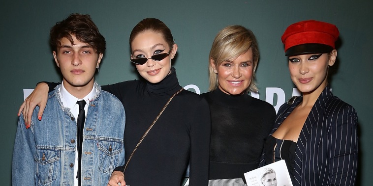 Anwar Hadid, Gigi Hadid, Yolanda Hadid and Bella Hadid at Yolanda Hadid's signing for her book "Believe Me: My Battle with the Invisible Disability of Lyme Disease" at Barnes & Noble Tribeca on Sept. 13, 2017 in New York City. 