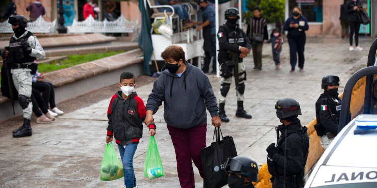 Miembros de la Guardia Nacional patrullan las calles de Fresnillo, en el estado de Zacatecas, el 13 de julio de 2021.
