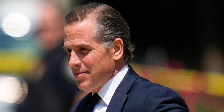 Hunter Biden, el hijo del presidente, Joe Biden, tras salir de una audiencia en la corte de Wilmington, Delaware, el 11 de agosto de 2023.