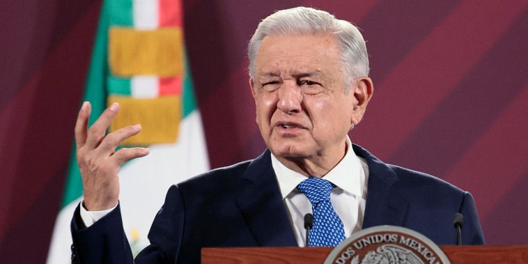 El presidente de México, Andrés Manuel López Obrador, habla durante su conferencia de prensa matutina en el Palacio Nacional de Ciudad de México, el lunes 2 de septiembre de 2023.
