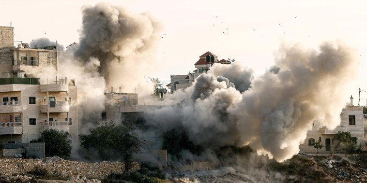 smoke attack explosion destruction war israeli hamas conflict