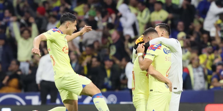 Equipes Finais Do Campeonato Mexicano De Futebol. Em Espanish Cruz