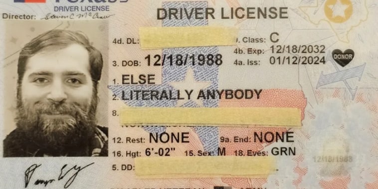 Licencia de conducción con el nombre Literally Anybody Else