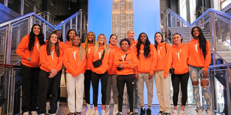 WNBA Draftees vist the Empire State Building