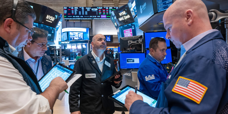 Image: stock martket nyse traders