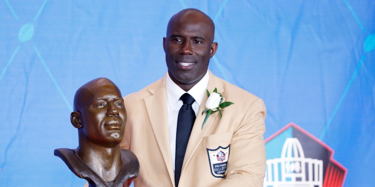 Hall of Fame Enshrinement Ceremony Terrell Davis football hall of famer