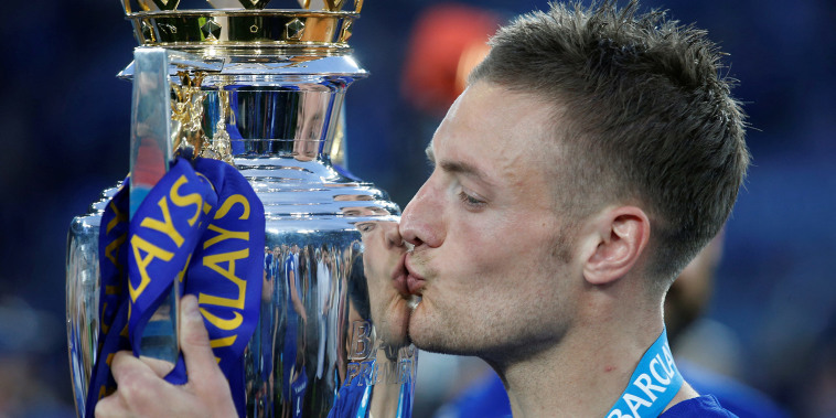 El jugador que hizo grande a los “Foxes” dio a conocer su salida luego de 13 año, con un título legendario y varios descensos. 