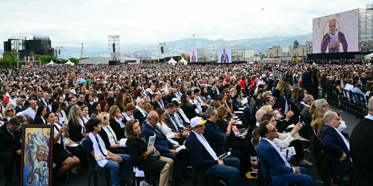 Image: LEBANON-VATICAN-RELIGION-POPE