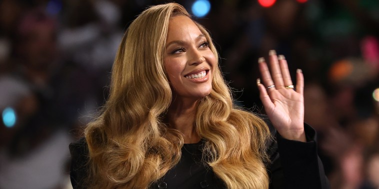 Beyoncé is officially a billionaire, Forbes says.