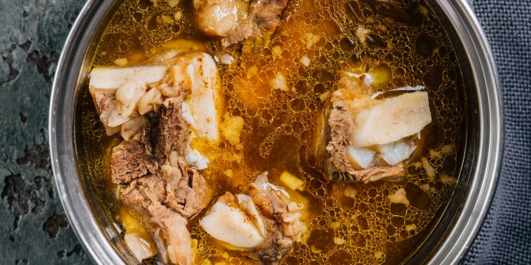 Homemade beef bone broth, rich on collagen, amino acids and proteins.