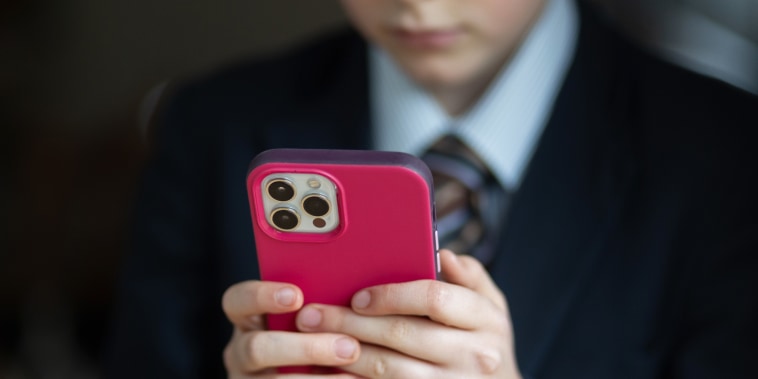 Plan To Ban Use Of Mobile Phones In Schools In England