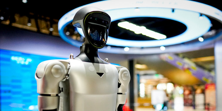  Unitree G1 humanoid robot.