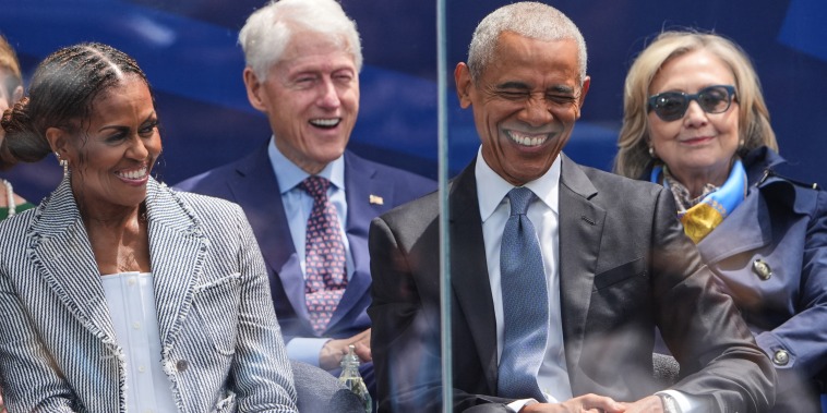El Centro Obama abre en Chicago con llamado a defender la democracia