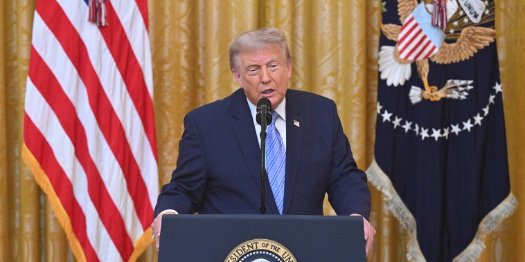 Trump anuncia desclasificación de documentos sobre supuesto fraude electoral y lanza acusaciones contra China