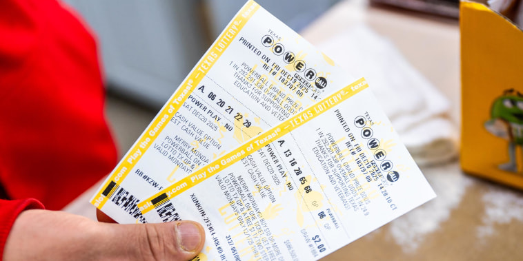 Un boleto comprado en Illinois gana el premio mayor del Powerball de mil millones