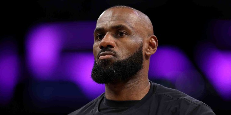LeBron James jugará la próxima temporada con los 76ers de Philadelphia