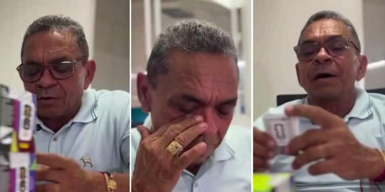 Un padre se emociona al ver la estampa del Panini con el rostro de su hijo